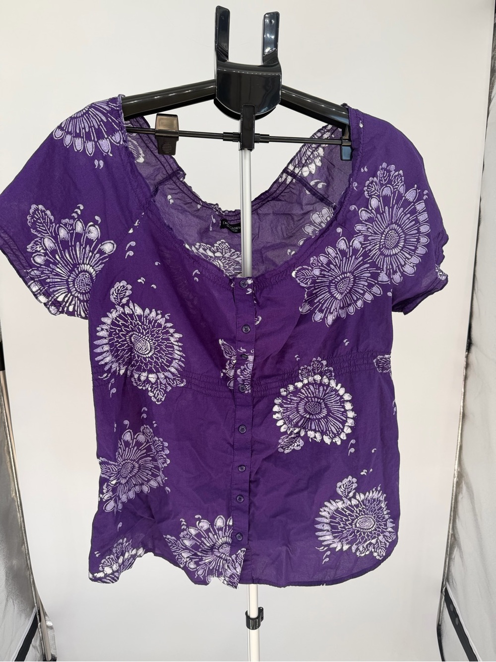 Cotton Faded Glory Purple Floral faux Button-Front Blouse